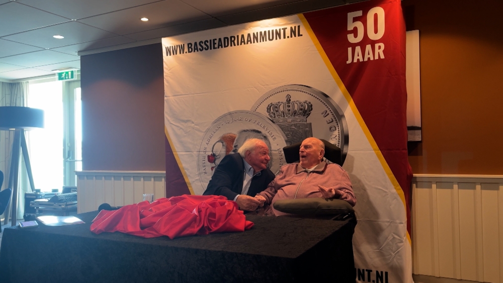 Vlaardings duo Bassie en Adriaan in het zonnetje tijdens uniek concert in Ahoy