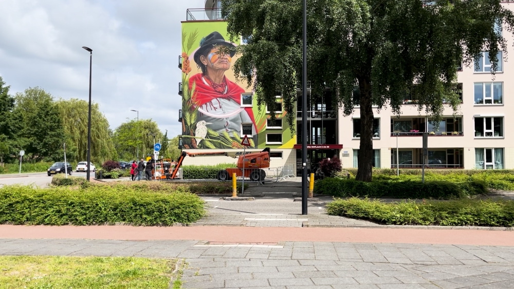 Bewoners lovend over nieuw kunstwerk in Westwijk: ‘Kunst met een grote K’