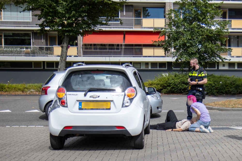 Fietsster raakt gewond bij aanrijding op fietspad