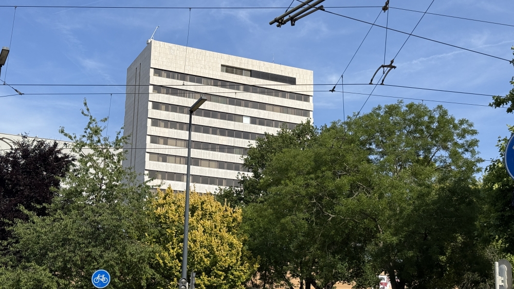 De ambtenarentoren op het Schiedamse Stadserf