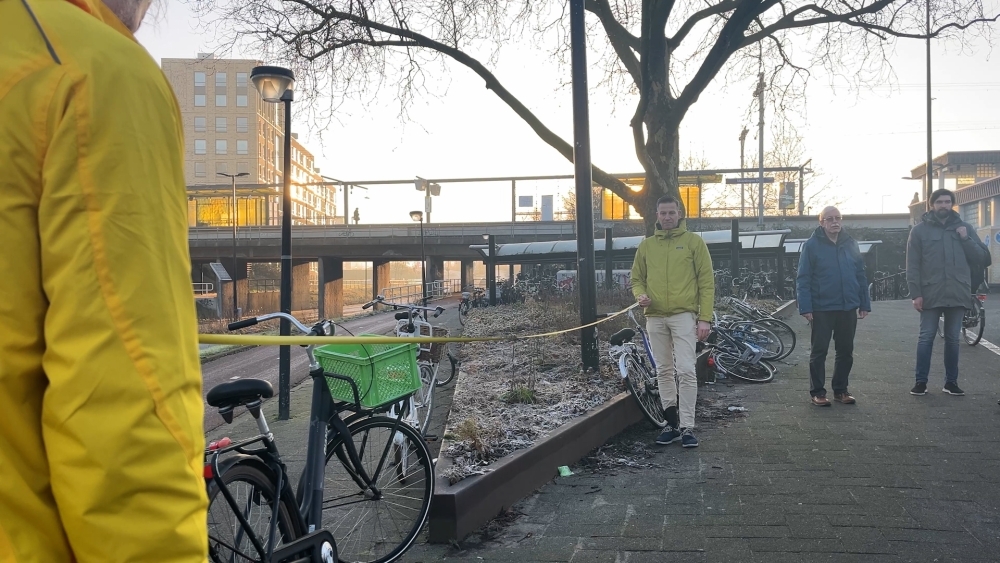 Gemeente gaat fietsenchaos Vlaardingen Oost oplossen: ‘Al wordt het een ratjetoe’