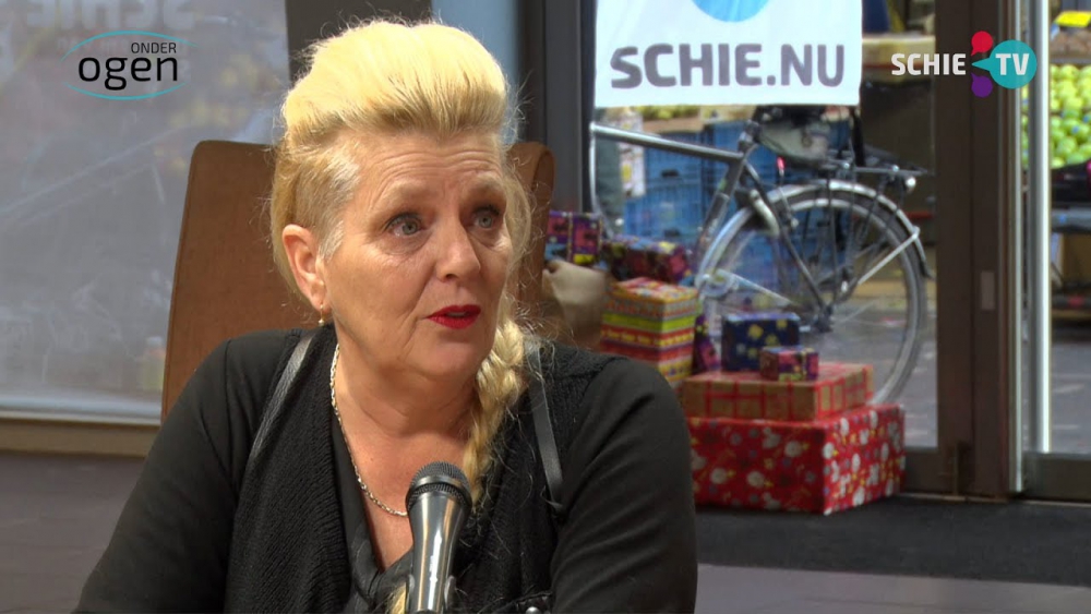 Lia Kastelijn is met haar tweedehands kleding terug op de Hoogstraat