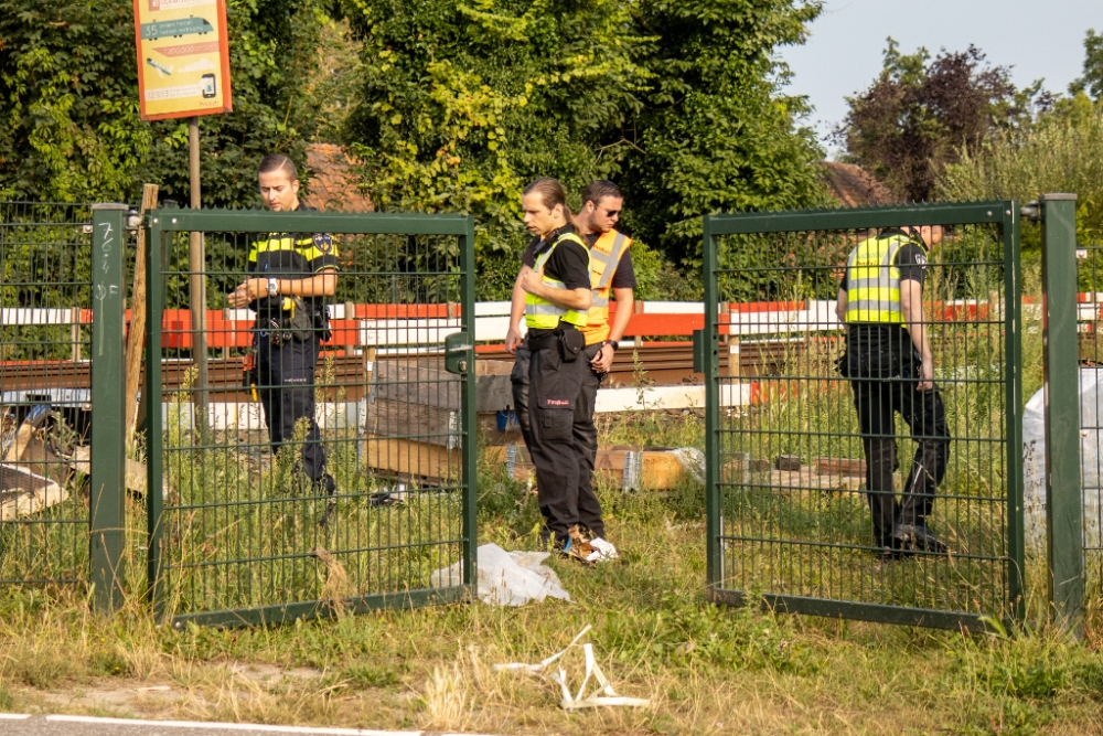 Koperdief slaat op de fiets toe bij het spoor in Schiedam