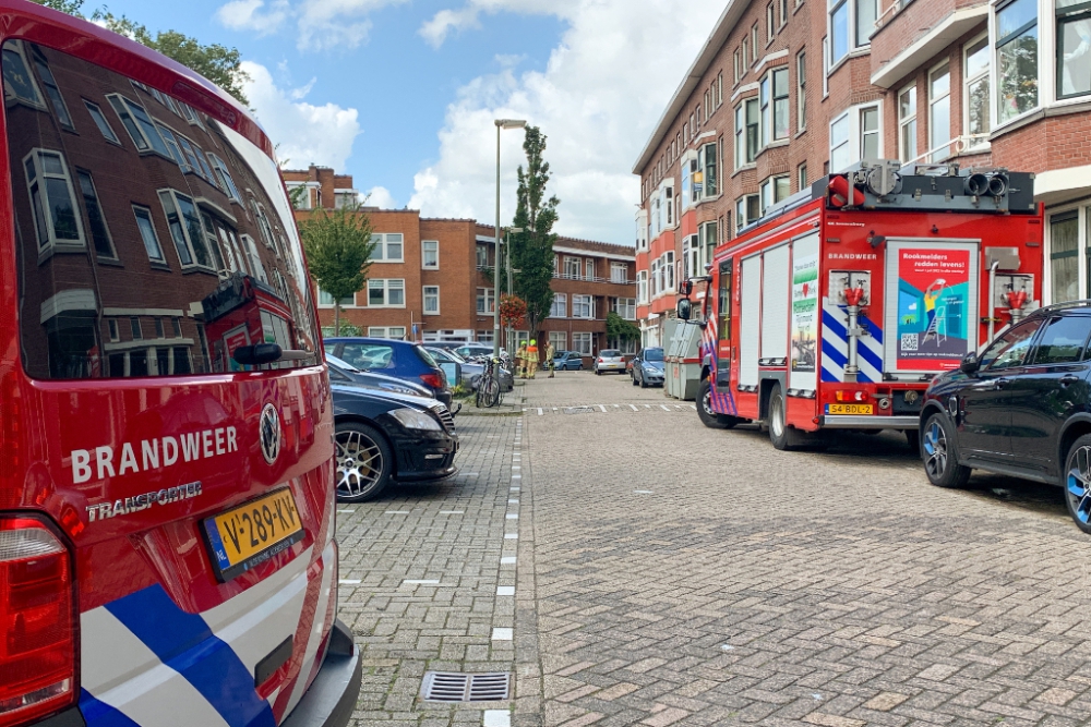 Brandweer rukt uit voor gaslucht in woning