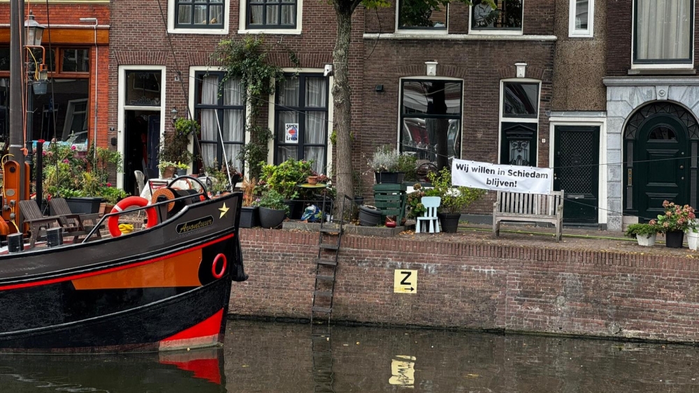 Woonschippers mogen drie maanden in Lange Haven blijven, actievoeren nog niet voorbij