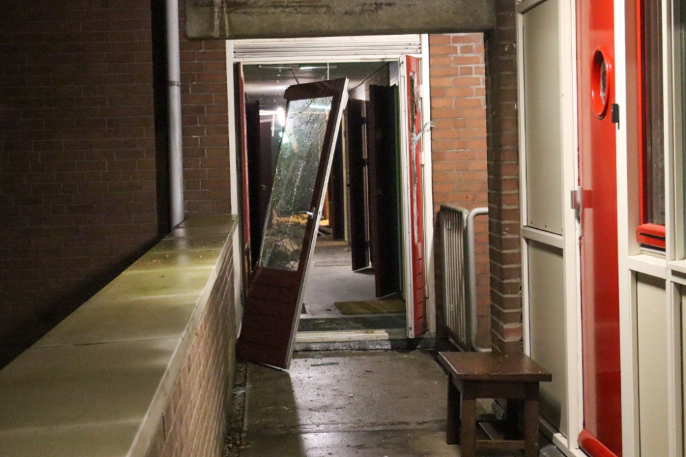 18 appartementen ontruimd na grote explosie in Vlaardingse flat