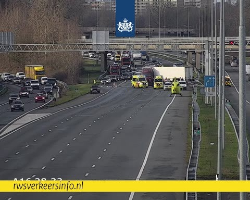 Verkeerschaos in de regio: &#039;stel je reis uit, indien mogelijk&#039;