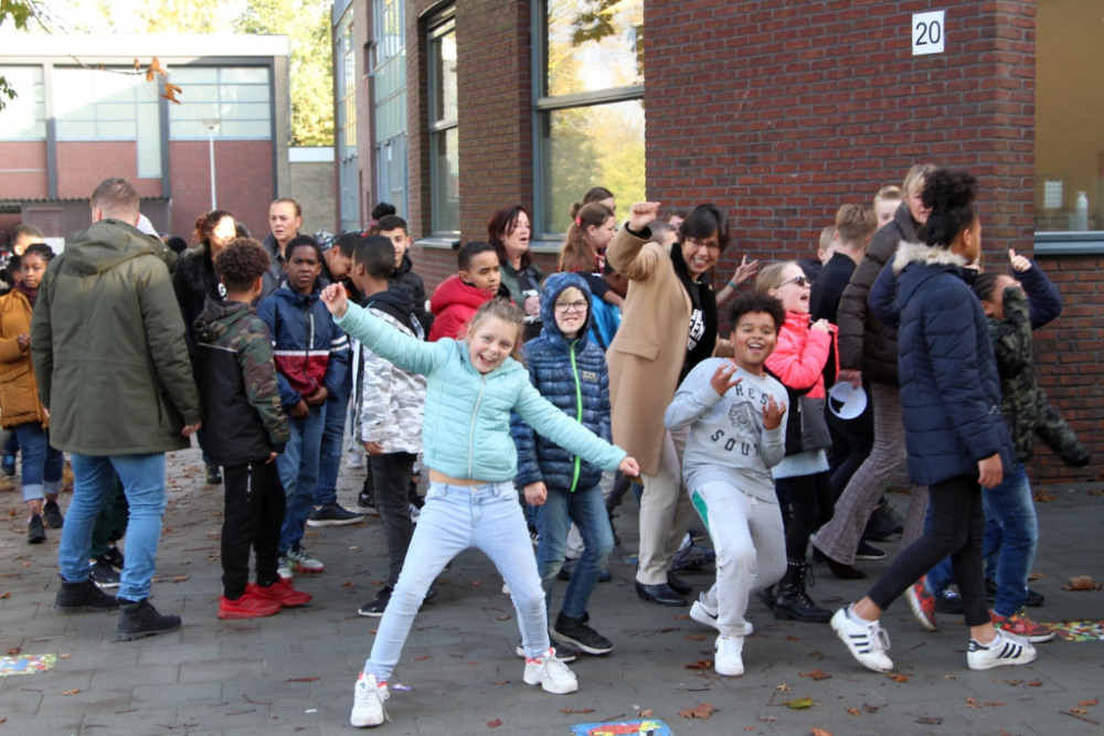 Leerlingen Poldervaart steunen leerkrachten in staking