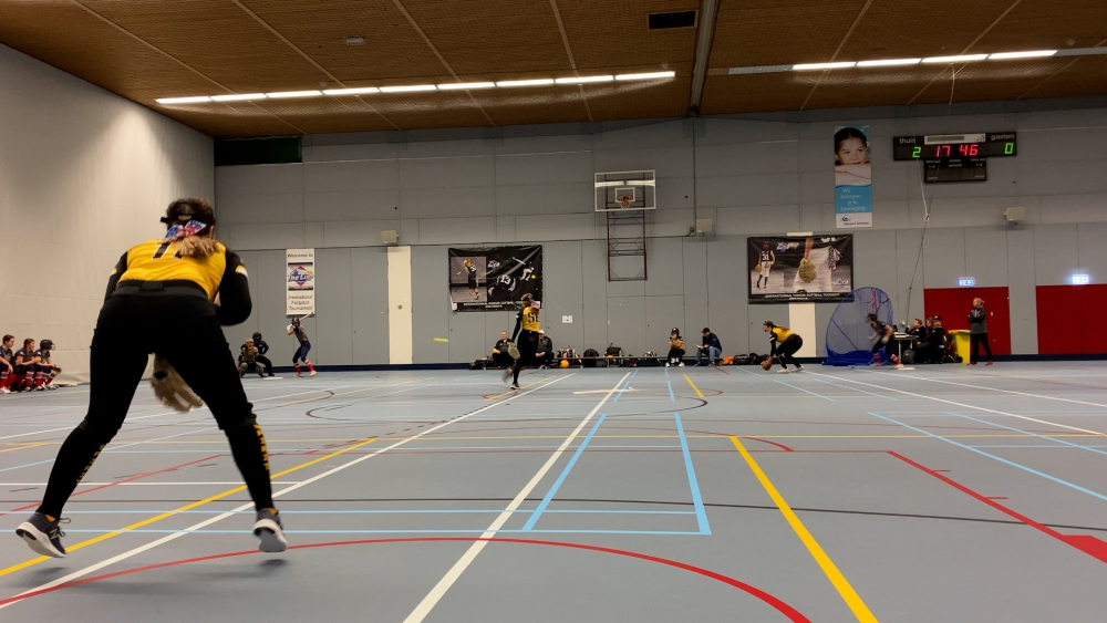 Zweedse, Tsjechische en Amerikaanse softballers strijden in de Margriethal om toernooiwinst