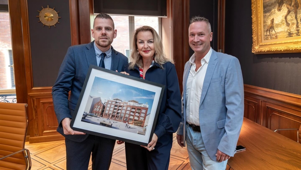 Gemeente sluit overeenkomst voor eerste woningbouwproject Koningin Wilhelminahaven
