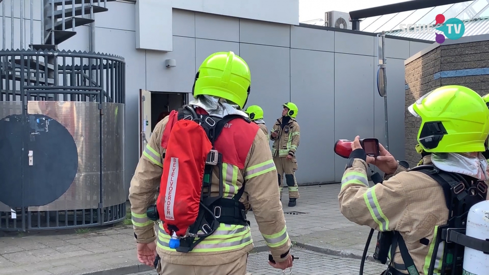 Brandweer rukt uit voor knallende koeling supermarkt