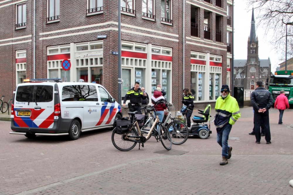 Aanrijding auto en scootmobiel