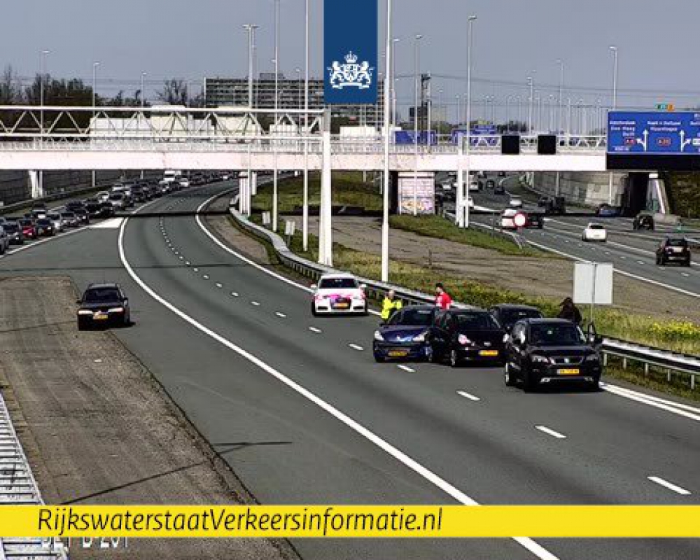 Linkerbuis Beneluxtunnel dicht door ongeval