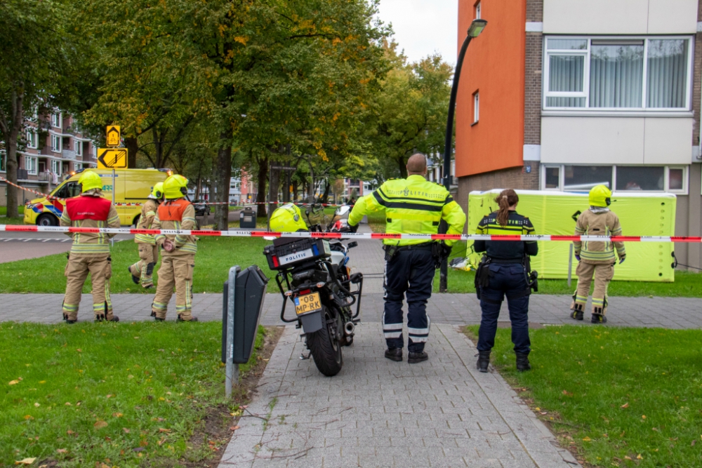 Massale inzet hulpdiensten voor verwarde man op het Henriette Bosmansplein