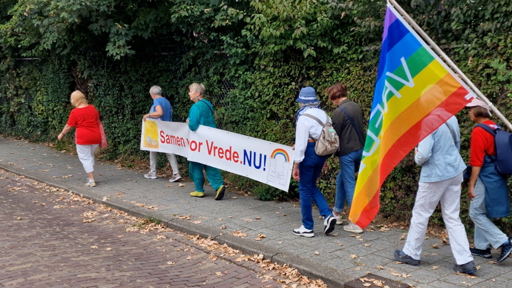 Vredeswandeling door Vlaardingen: ‘Deelnemers hebben respect voor elkaar’