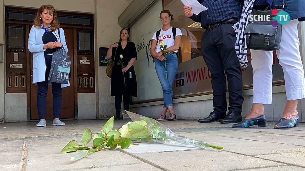 Nieuwe Stolpersteine vervangt gestolen herdenkingssteen in Oost