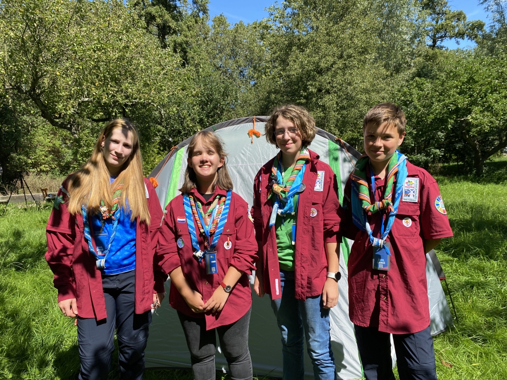 Dramatische omstandigheden tijdens de Jamboree? Deze vier Schiedamse scouts blikken blij terug: ‘De ambulance komt daar al voor een splinter’