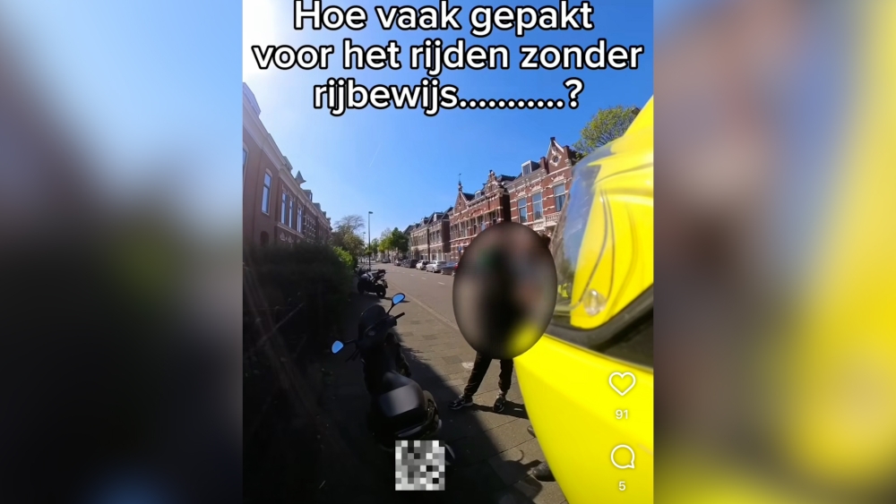 De scootterrijder werd aangehouden op de Schiedamseweg