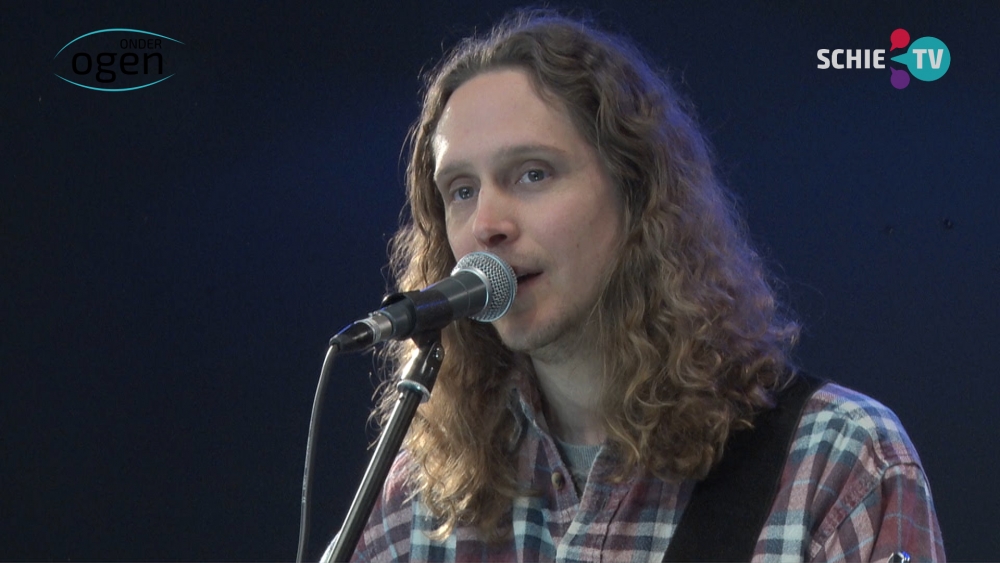 Live optreden van Amado met het nummer When You Return