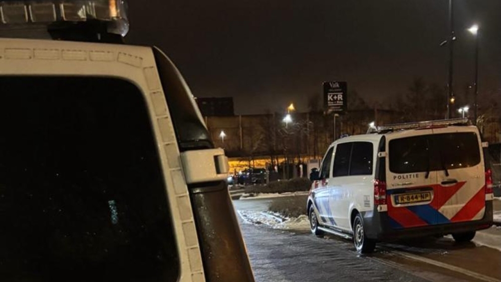 Vrouw wordt mishandeld in hotel, man scheldt politie uit bij aanhouding