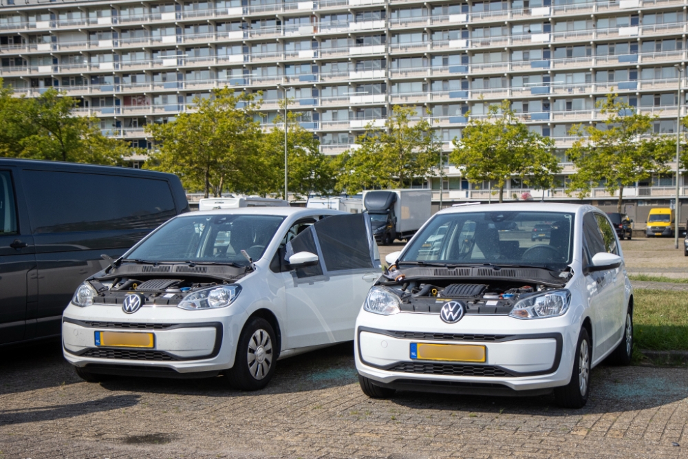 Onderdelen van geparkeerde auto’s gestolen in Schiedam-Groenoord