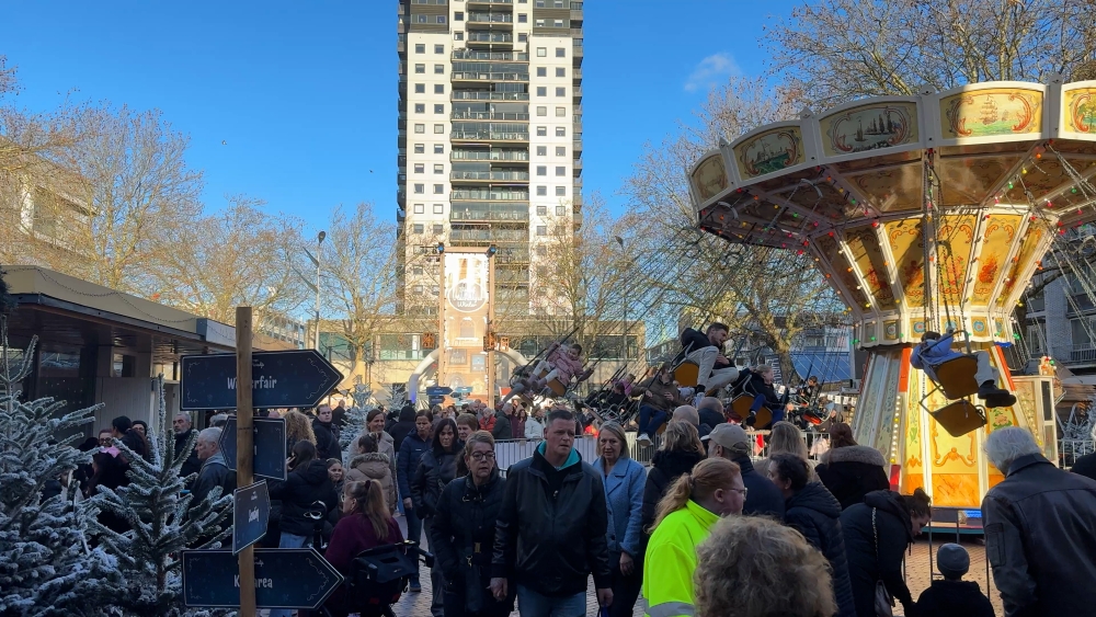 Marshmallows, markt en muziek: drukbezocht Vlaardings Winterparadijs