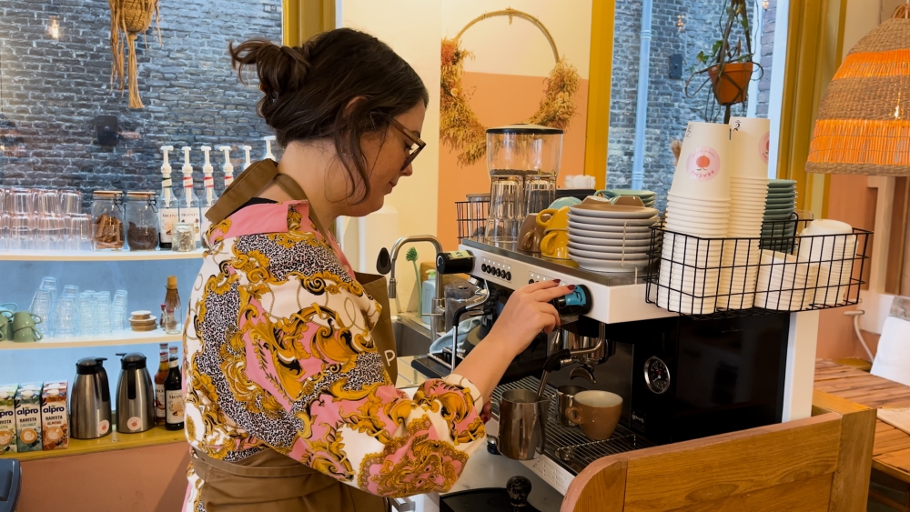 Koffieprijzen blijven stijgen, blijft de koffie nog betaalbaar in Schiedam en Vlaardingen?