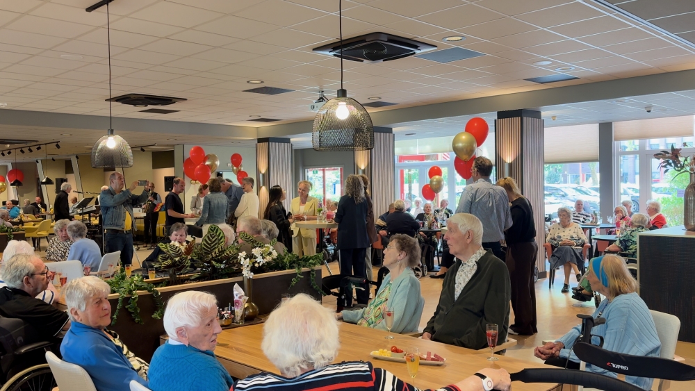Frankeland viert heropening van de brasserie: 'Het is echt grandioos'