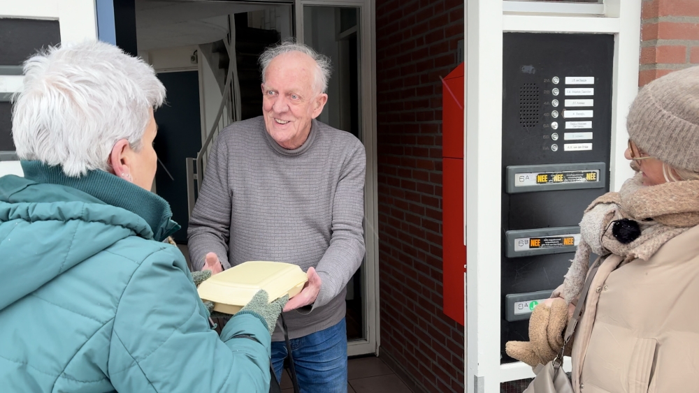 Ouderen in De Gorzen hoeven de deur niet uit: ‘Gister soep, vandaag stamppot andijvie’