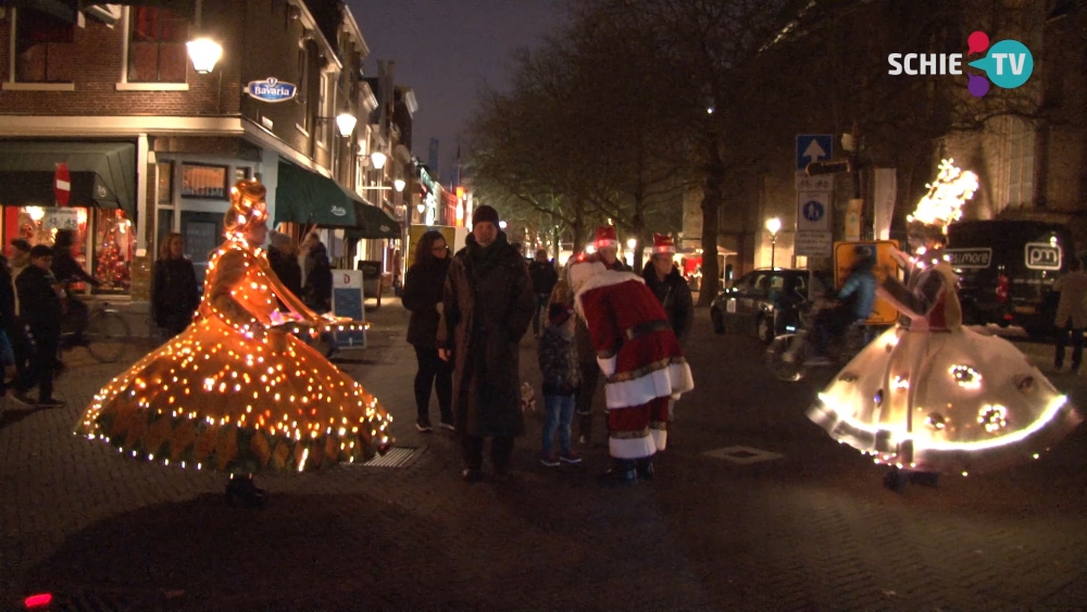 De start van Kaarsjesavond 2019 in Schiedam