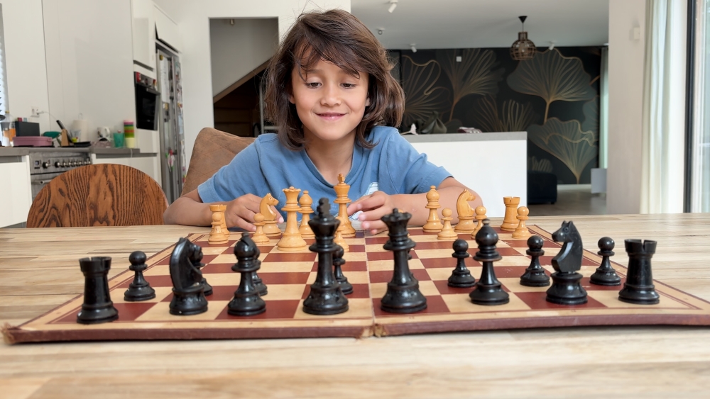 'Iedereen wil in mijn team zitten’: Schiedamse Nova (6) Nederlands kampioen schaken