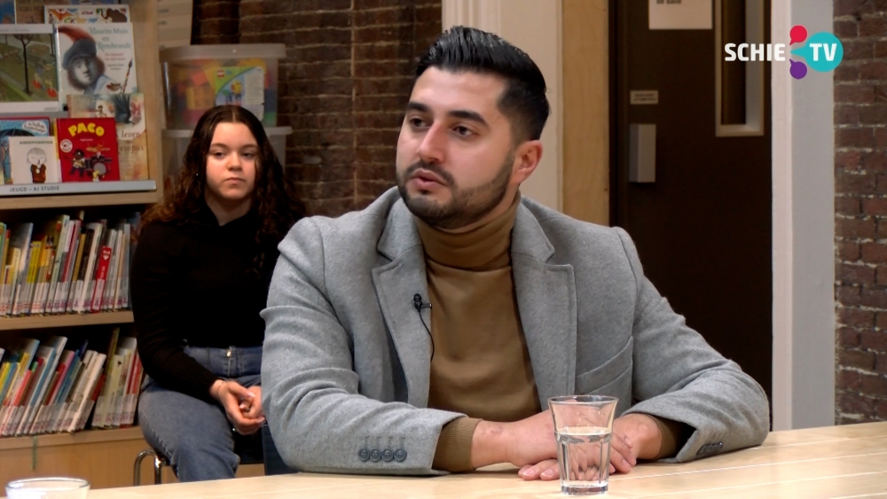 Dogukan Ergin over de erbarmelijke staat van Staatsliedenbuurt en verplicht vaccineren