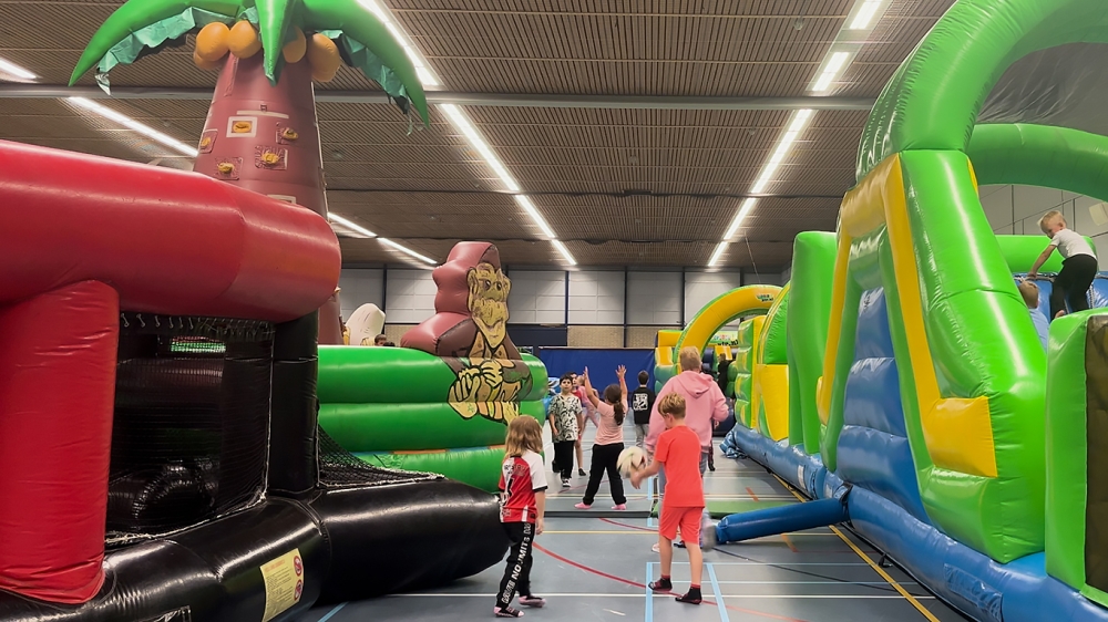 Schiedamse kids springend de herfstvakantie door