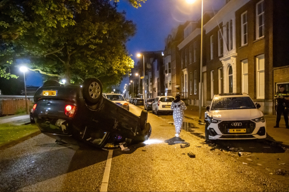 Dronken automobilist zonder rijbewijs veroorzaakt ravage in Schiedam