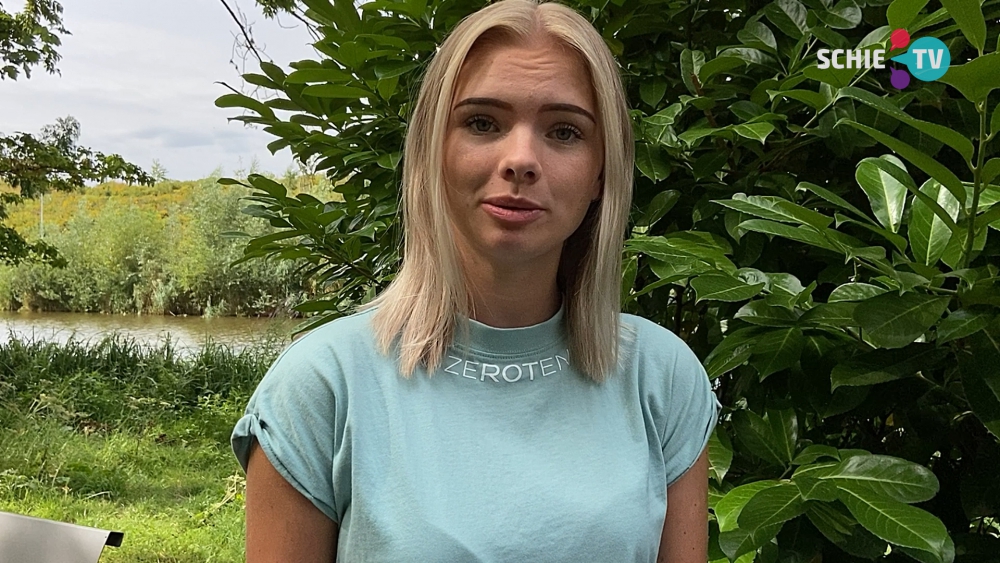 Schiedamse 'Tante Toof' (19) is met haar platte accent een hit op TikTok