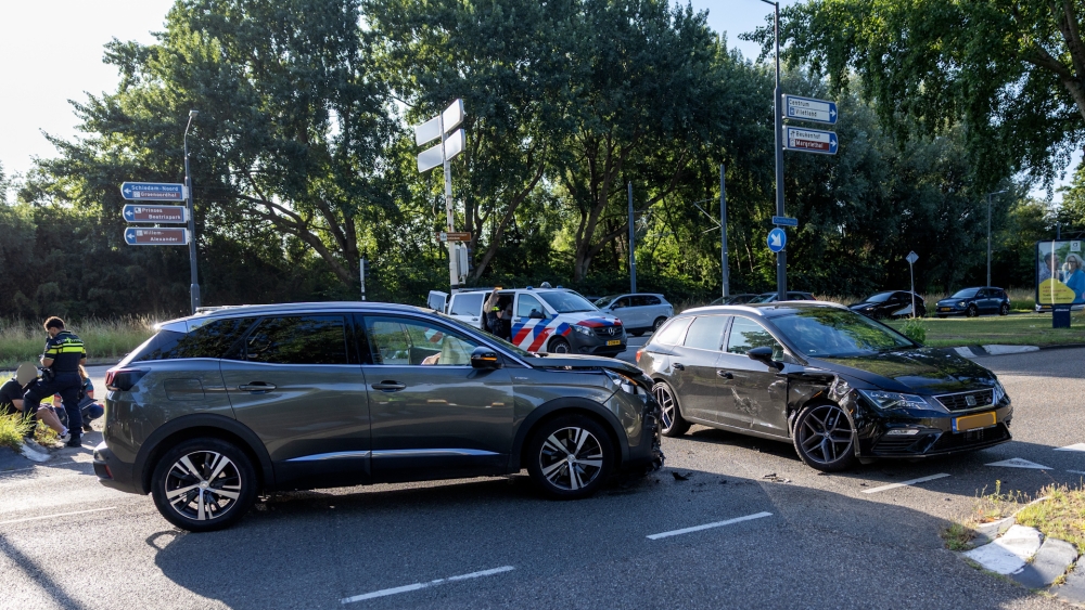 Opstopping tijdens spitsuur op Schiedamse Churchillweg na aanrijding
