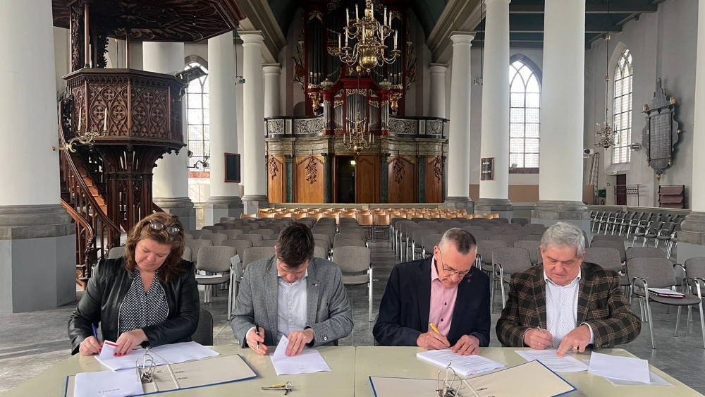 Volgende stap in realisatie bibliotheek: Grote Kerk eigendom van Stadsherstel Maassteden