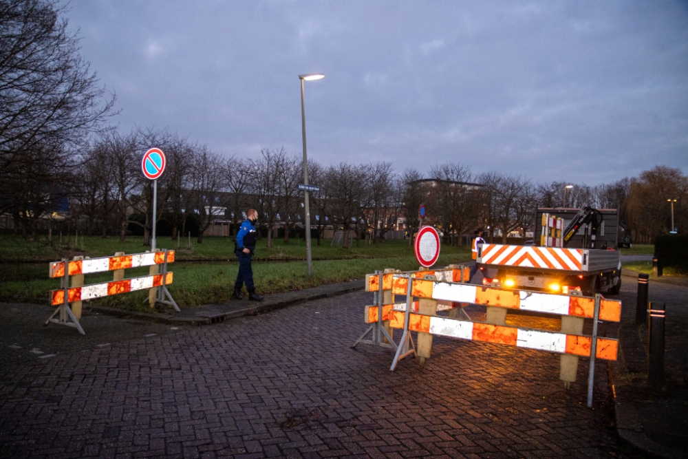 Gemeente sluit parkeerterrein af