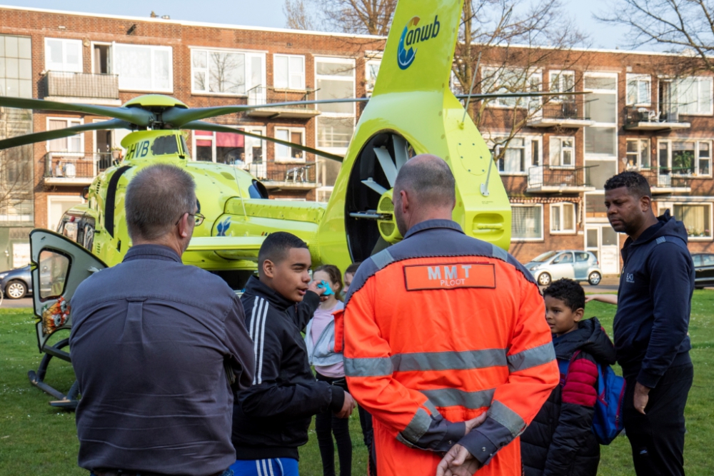 Piloot showt traumahelikopter bij inzet voor onwelwording