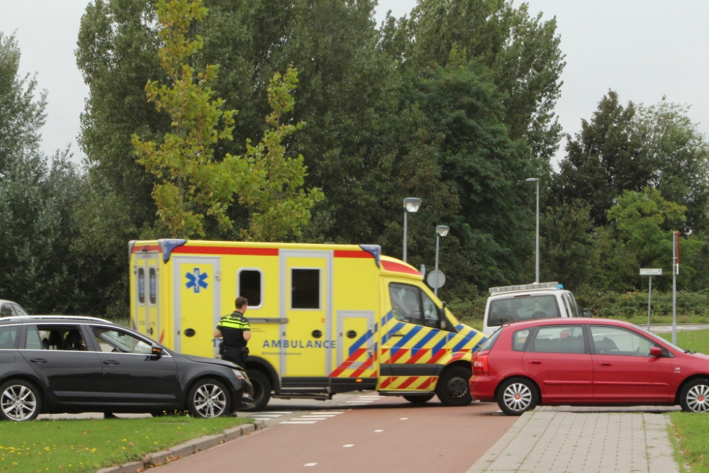 Botsing met drie auto&#039;s op &#039;s-Gravelandseweg