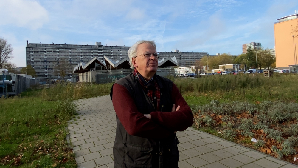 Oud-wethouder Houtkamp vertegenwoordigt Schiedammers aan tafel met het vliegveld