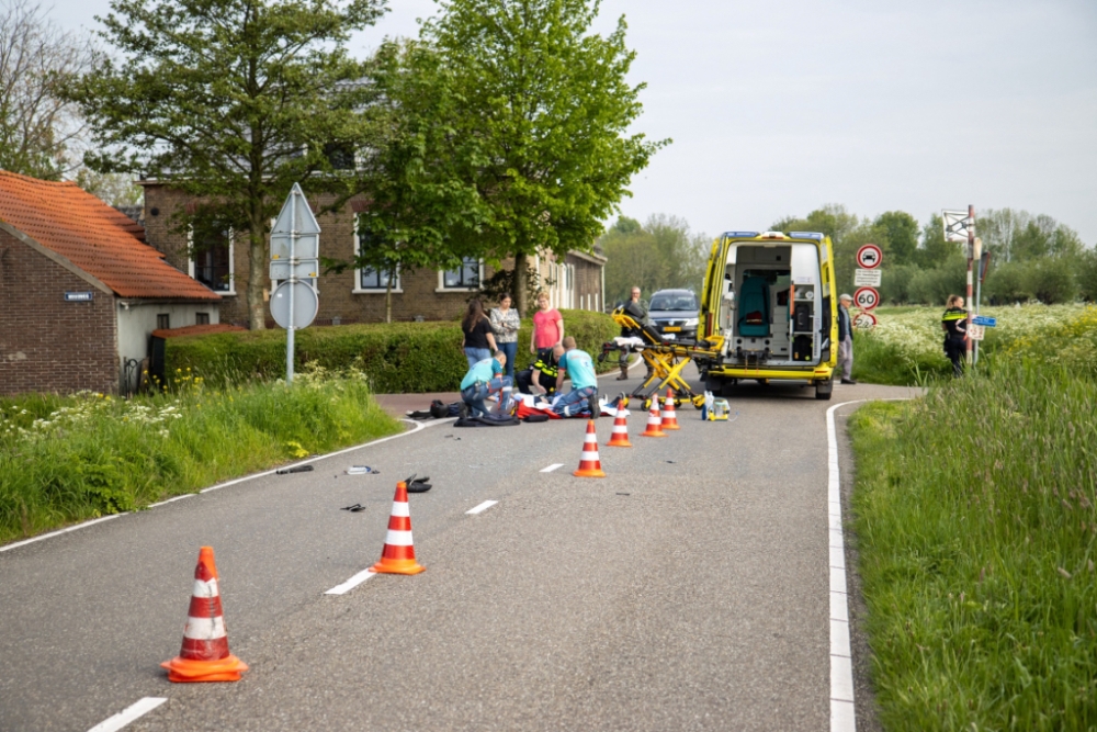 Scooterrijder raakt ernstig gewond bij aanrijding met auto in Schiedam