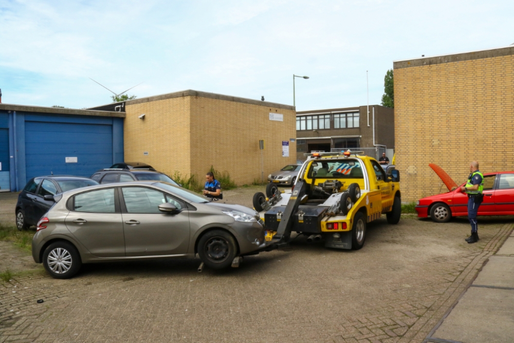 Gemeente Vlaardingen neemt auto&#039;s in beslag bij handhavingsactie