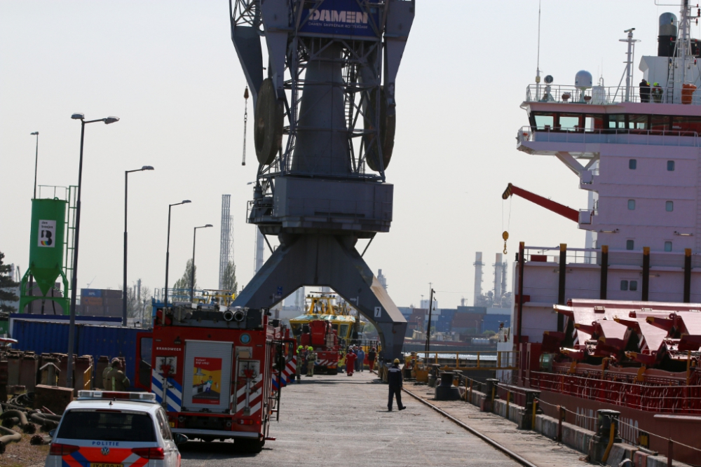 Groot alarm voor scheepsbrand