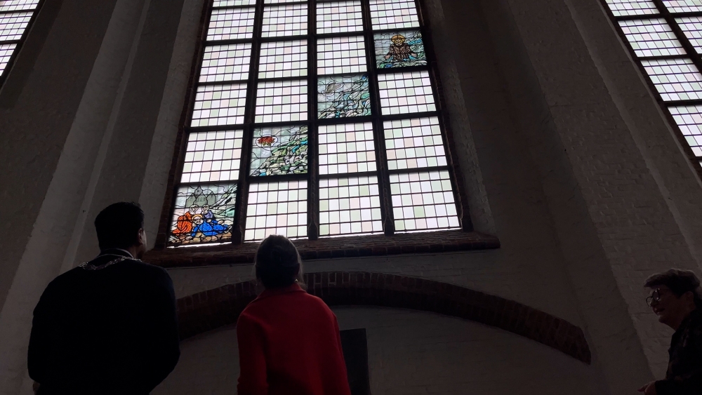 ‘Liduinaramen’ onthuld in Grote- of Sint Janskerk: ‘Het is een bedevaartsoord’