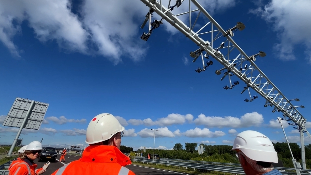 De camera&#039;s waarmee de voertuigen die tol moeten betalen in beeld worden gebracht. 