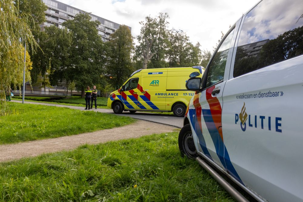 Jongetje komt bovenop de Ketheltunnel in het water terecht