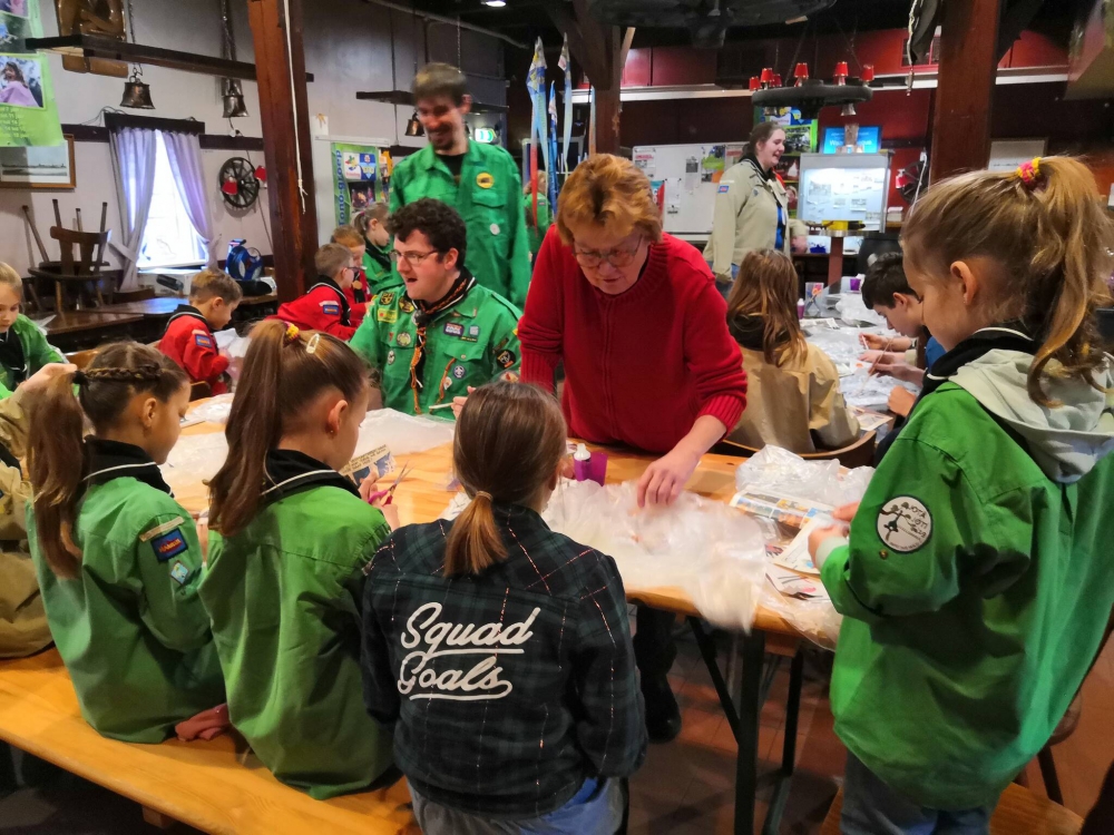 Scouting Tono-groep verzilvert afvalprijs