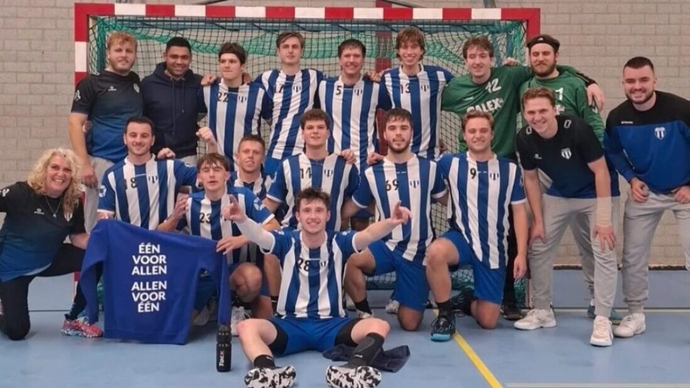 Het team van HV DWS Heren 1