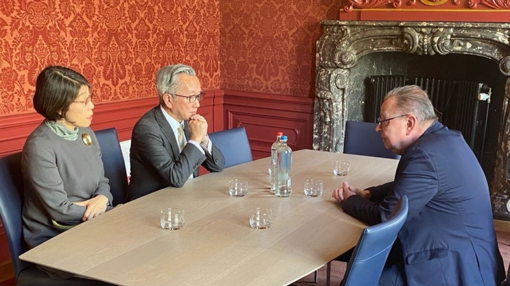 Japanse ambassadeur bezoekt Schiedam